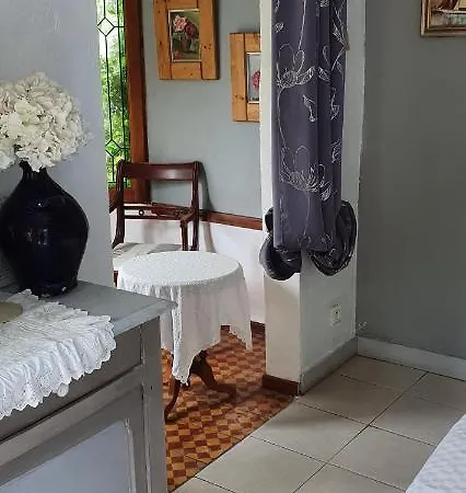 L'oustalounet Chambres D'hotes Bed and breakfast Cagnes-sur-Mer