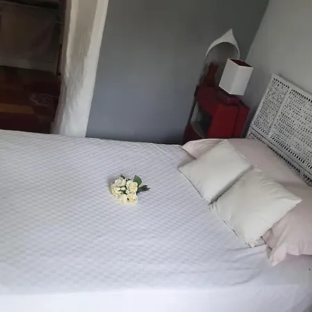 Alojamento de Acomodação e Pequeno-almoço L'oustalounet Chambres D'hotes