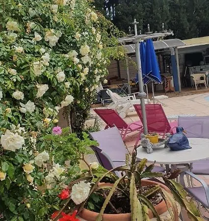 L'oustalounet Chambres D'hotes Couette-café 3*